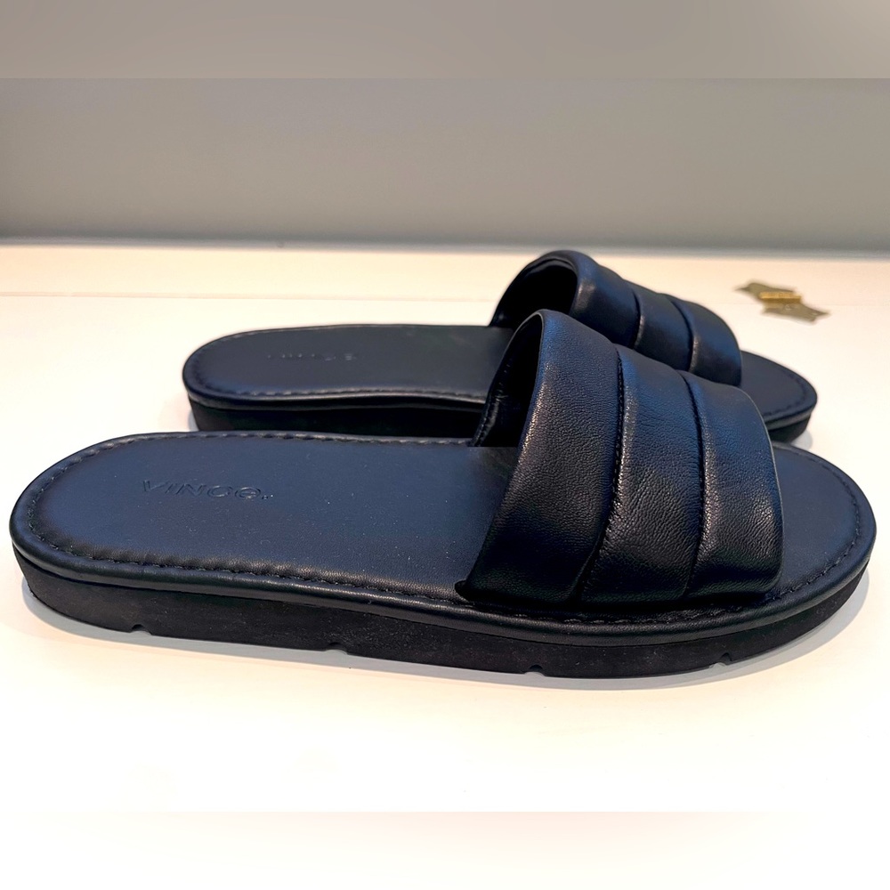 Vince- Olina leather flat sandal